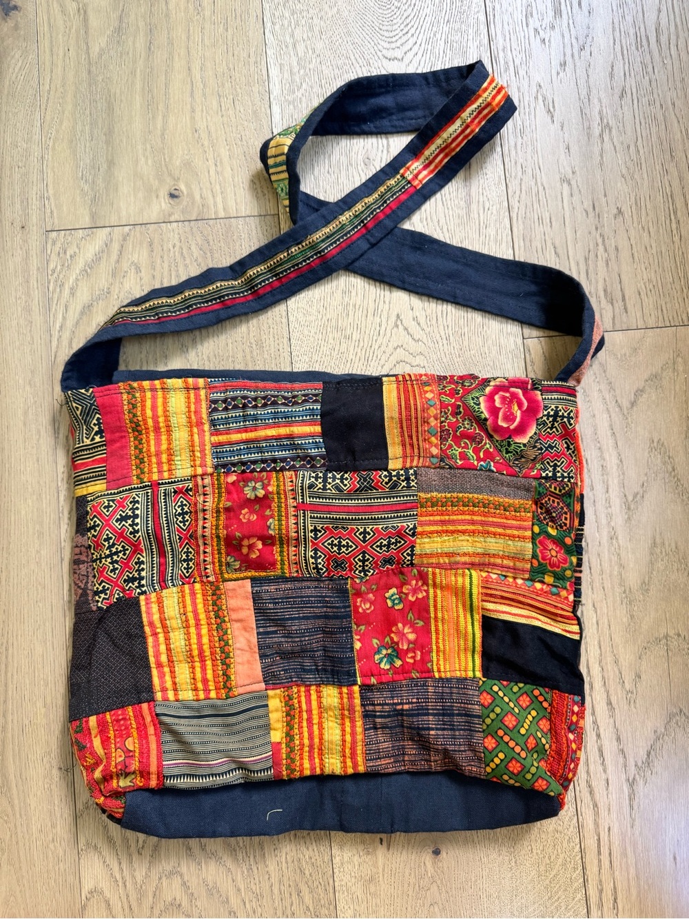 Boho Patchwork Crossbody Bag - Multicolor